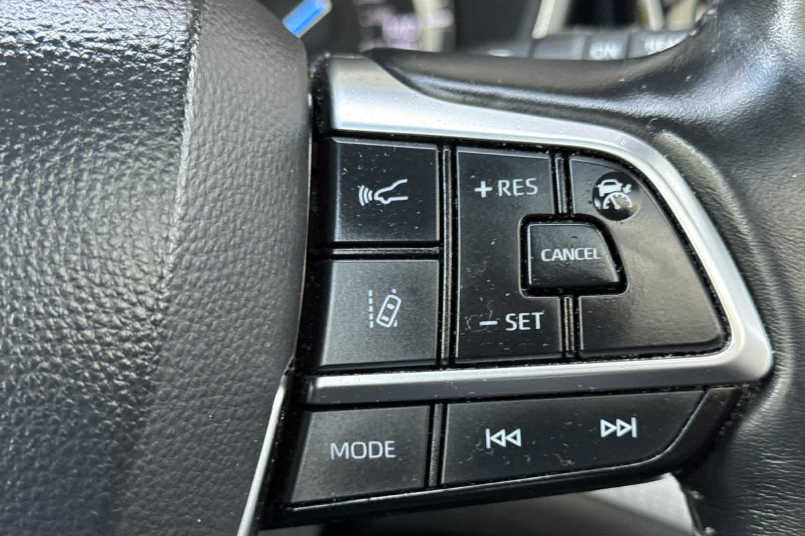 Thumbnail: 2021 Toyota Highlander - 28