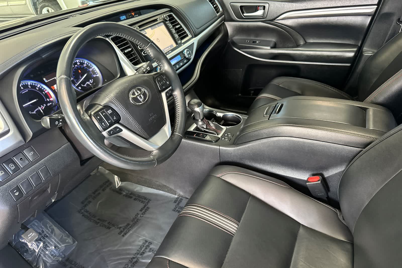 Thumbnail: 2019 Toyota Highlander - 11
