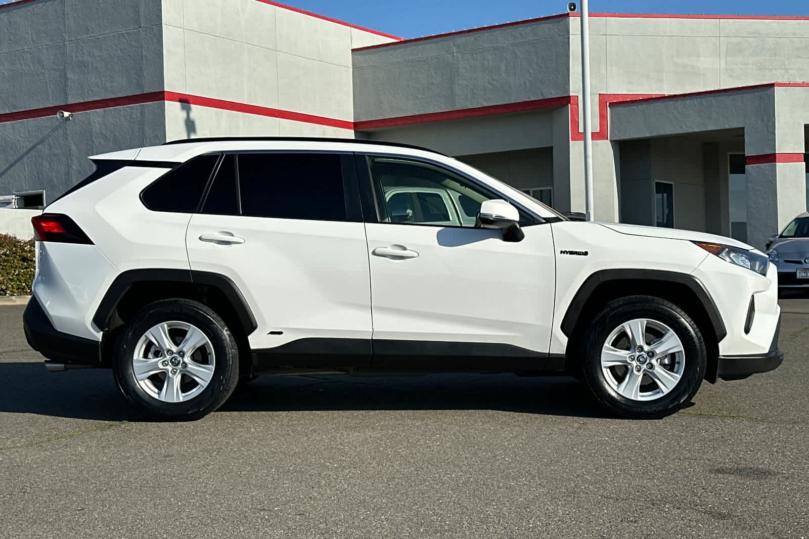 Thumbnail: 2020 Toyota RAV4 - 6