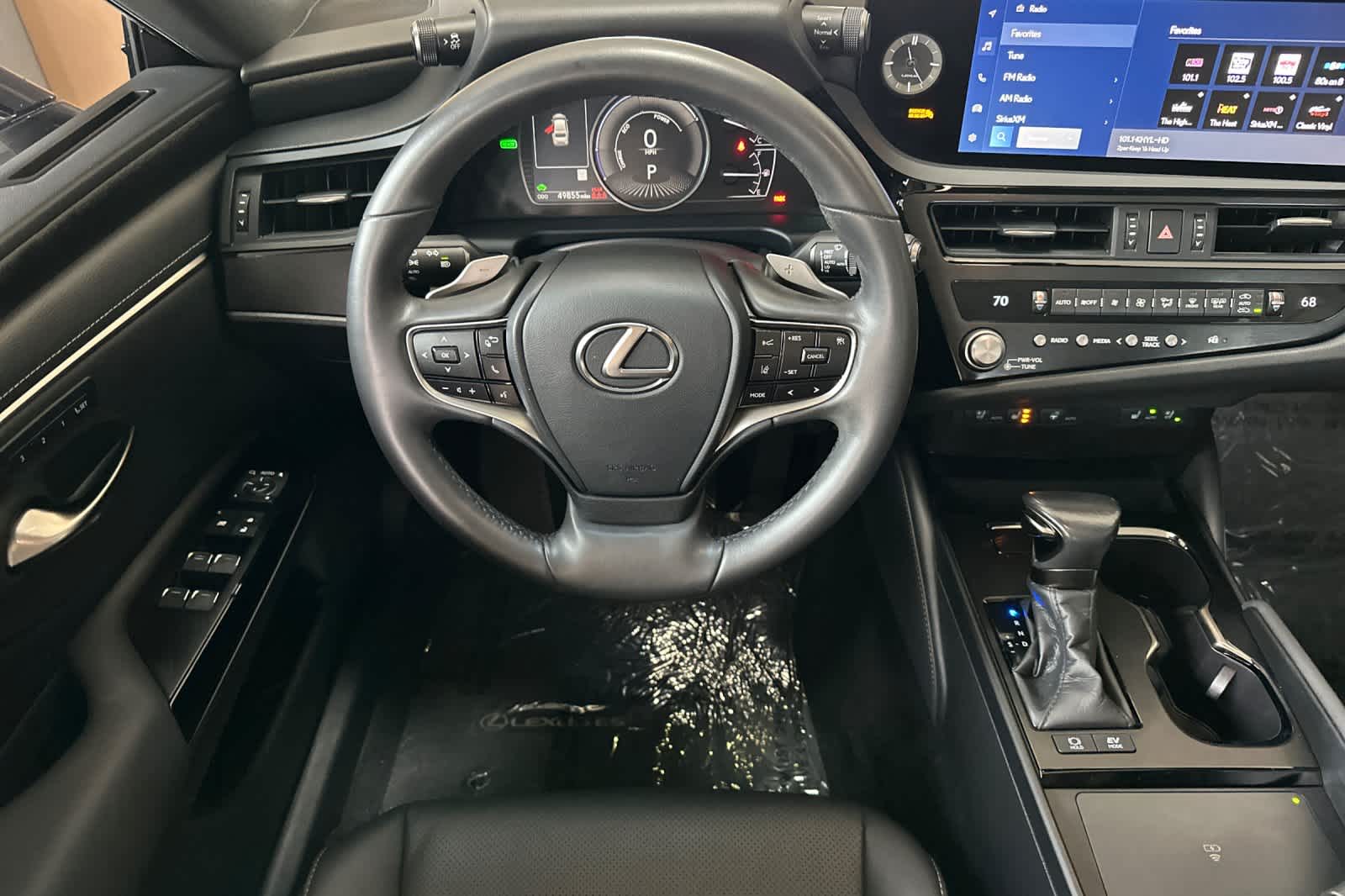 Thumbnail: 2023 Lexus ES - 15