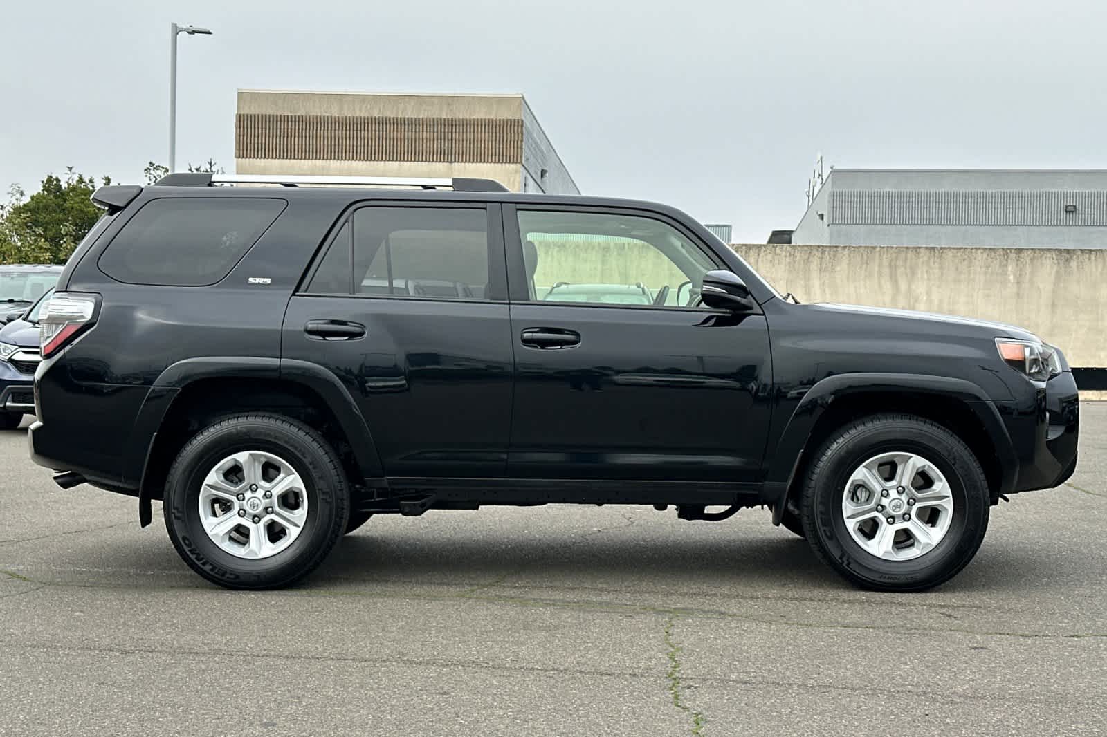 Thumbnail: 2021 Toyota 4Runner - 6