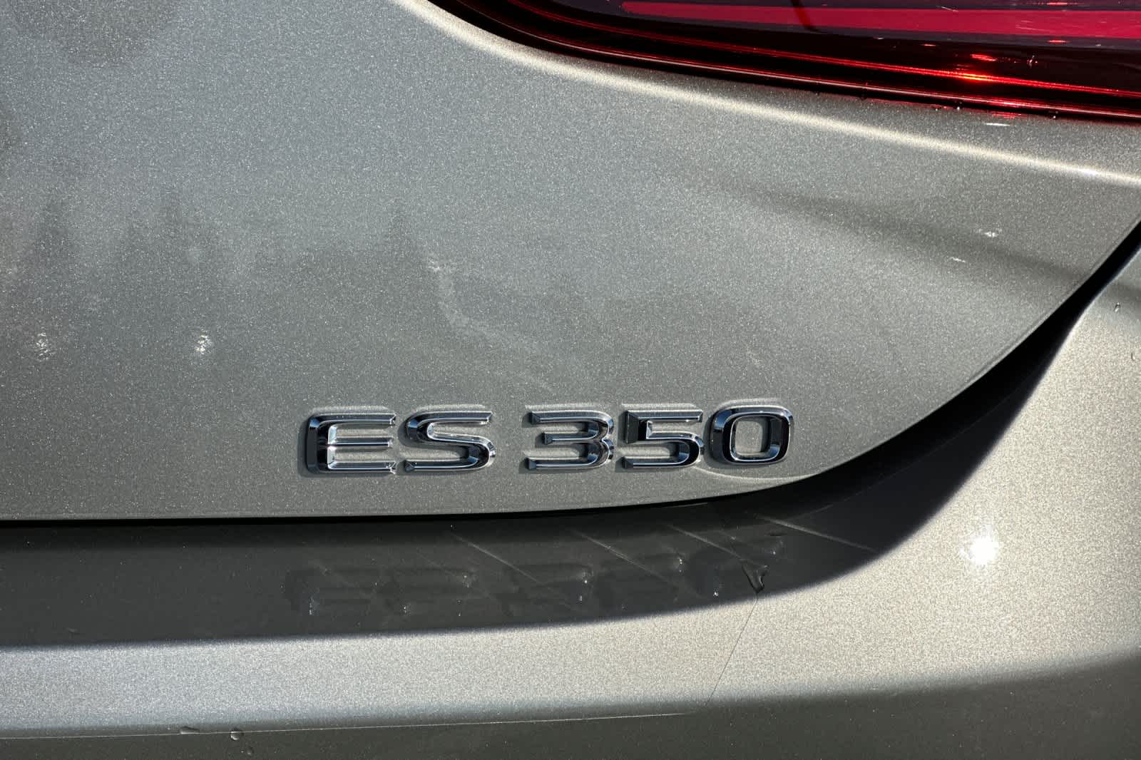 Thumbnail: 2021 Lexus ES - 31