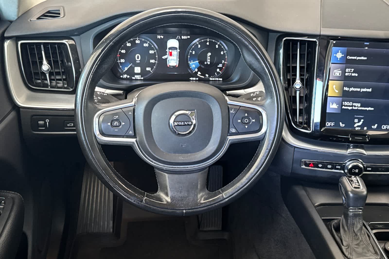 Thumbnail: 2018 Volvo XC60 - 14