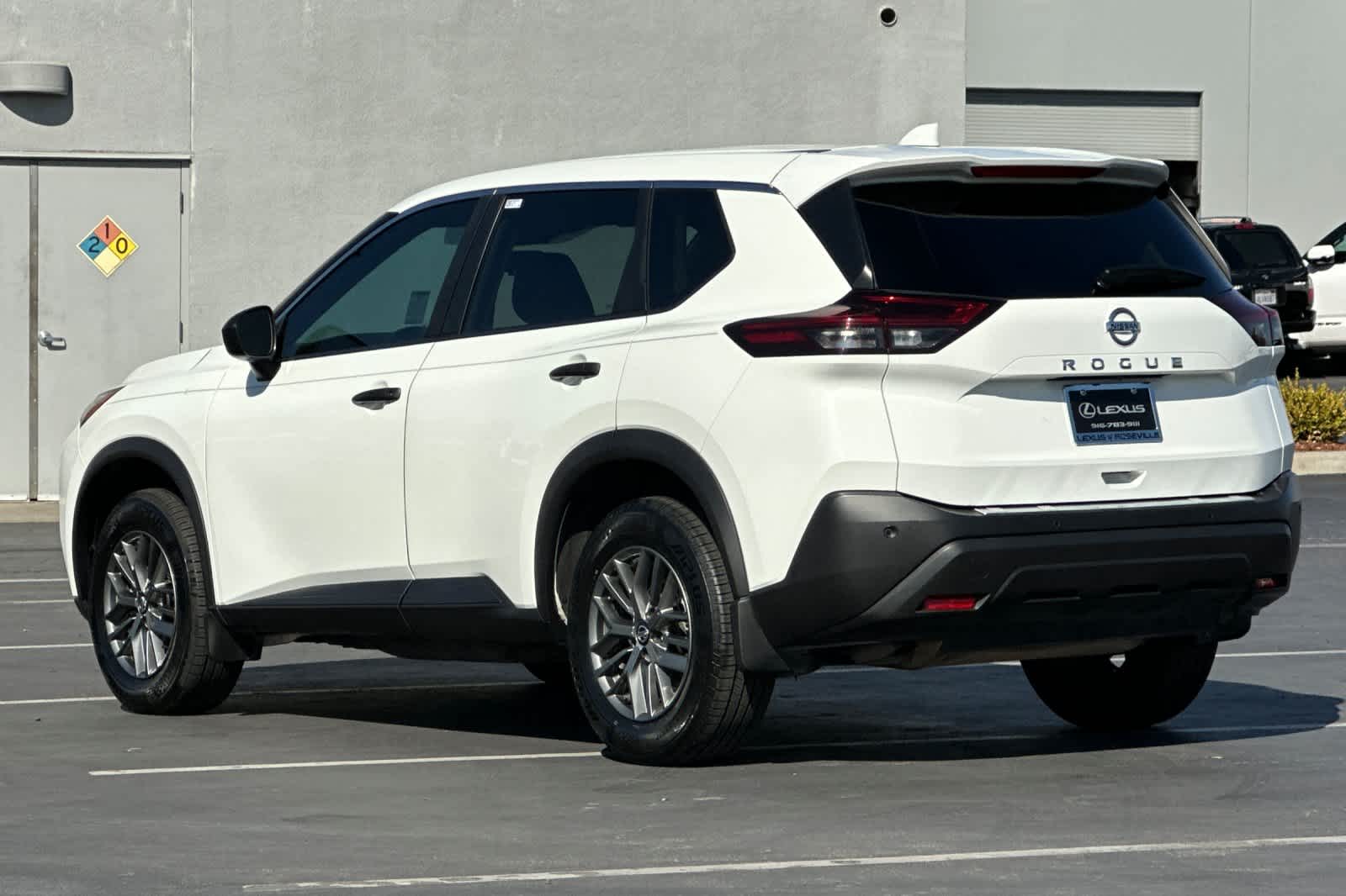Thumbnail: 2021 Nissan Rogue - 7