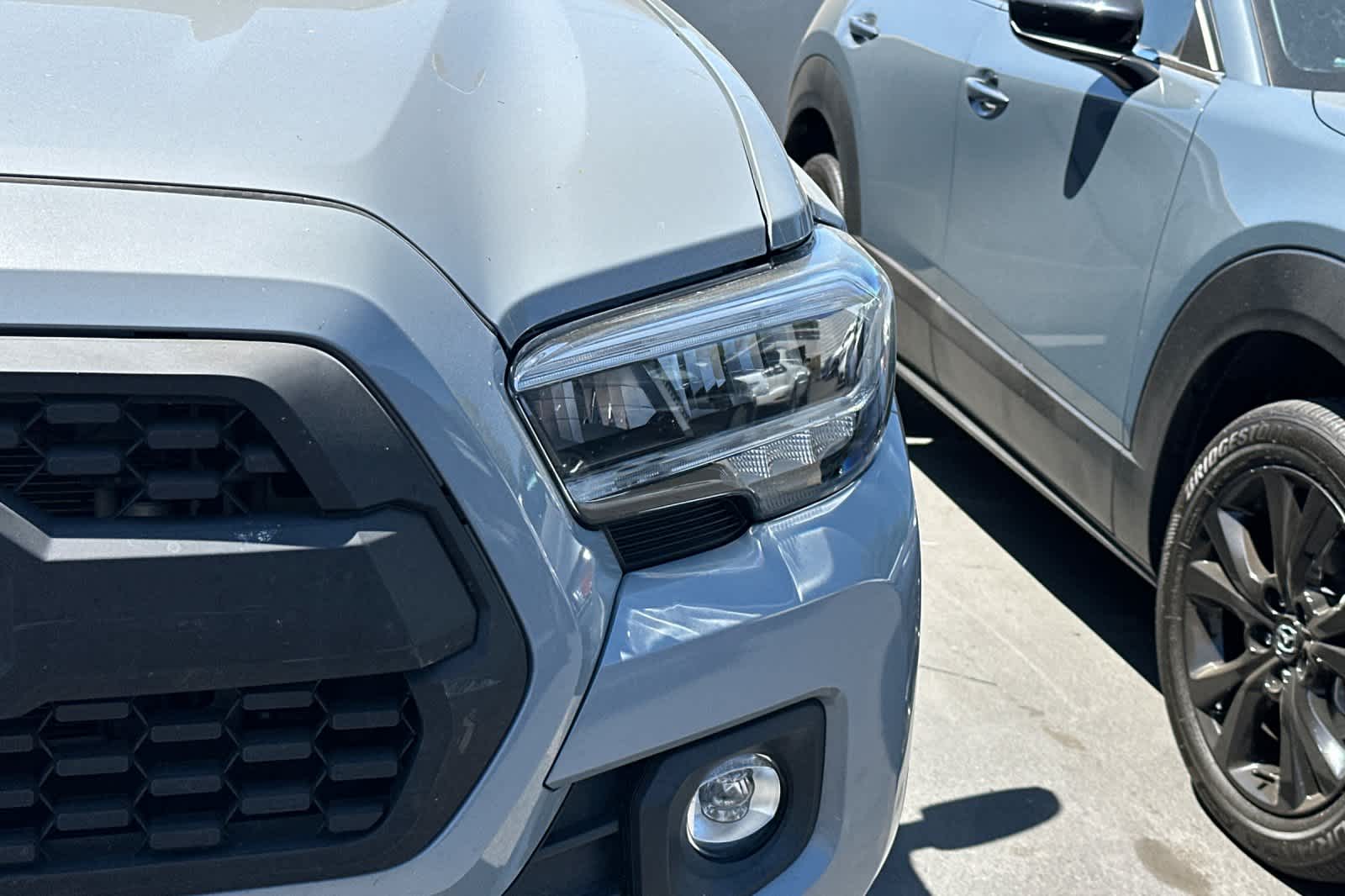 Thumbnail: 2021 Toyota Tacoma - 10