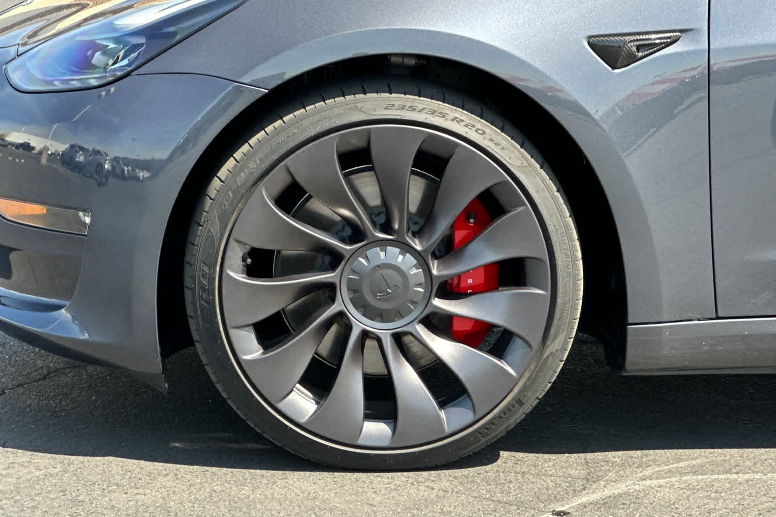 Thumbnail: 2023 Tesla Model 3 - 28