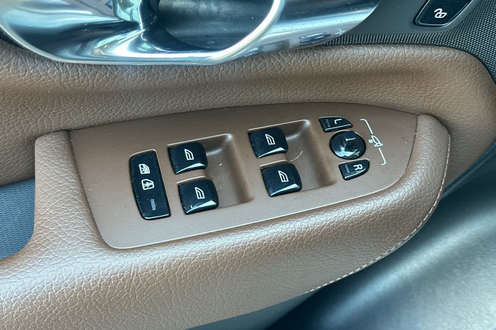 Thumbnail: 2019 Volvo XC90 - 13