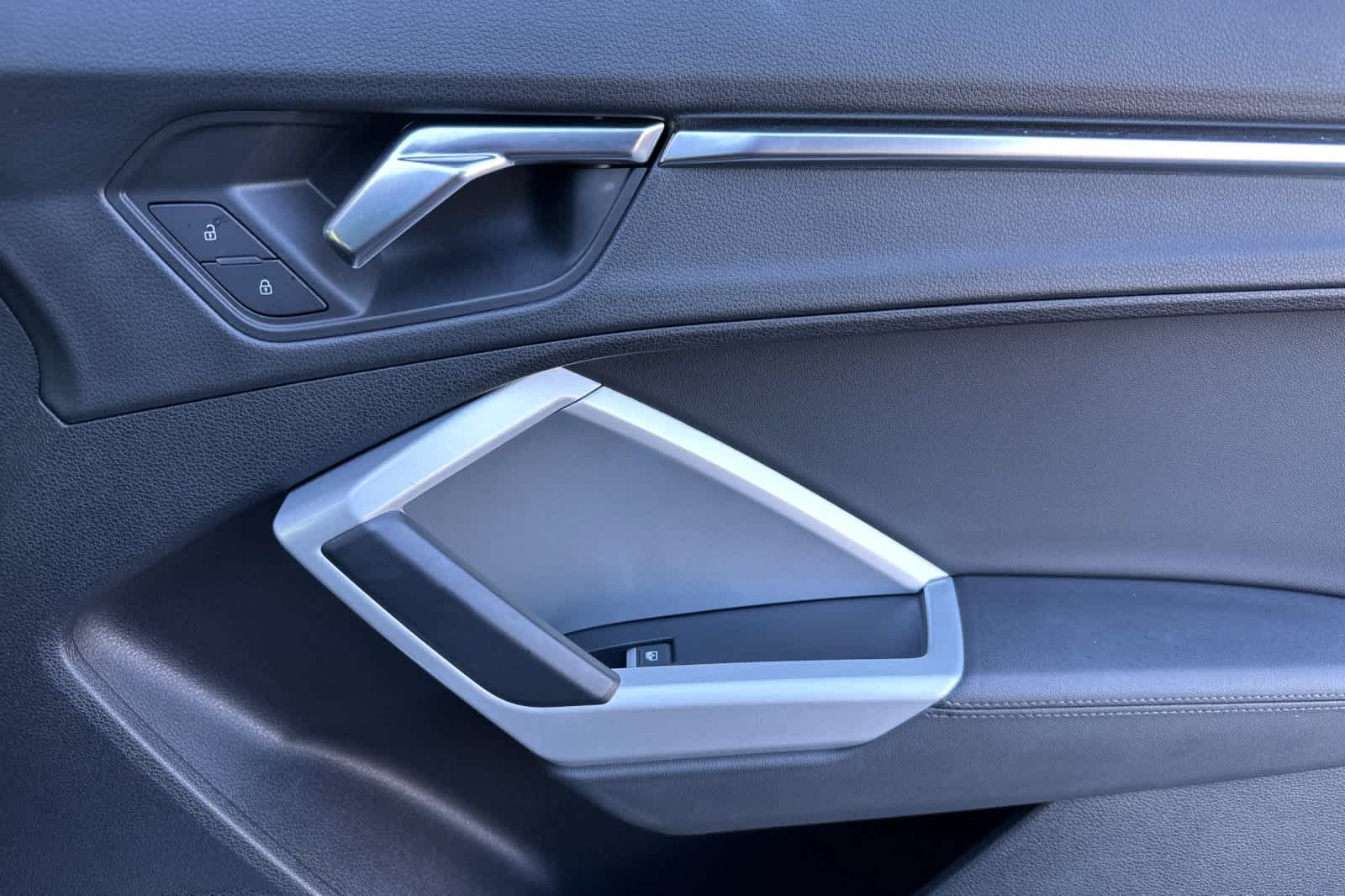 Thumbnail: 2020 Audi Q3 - 19