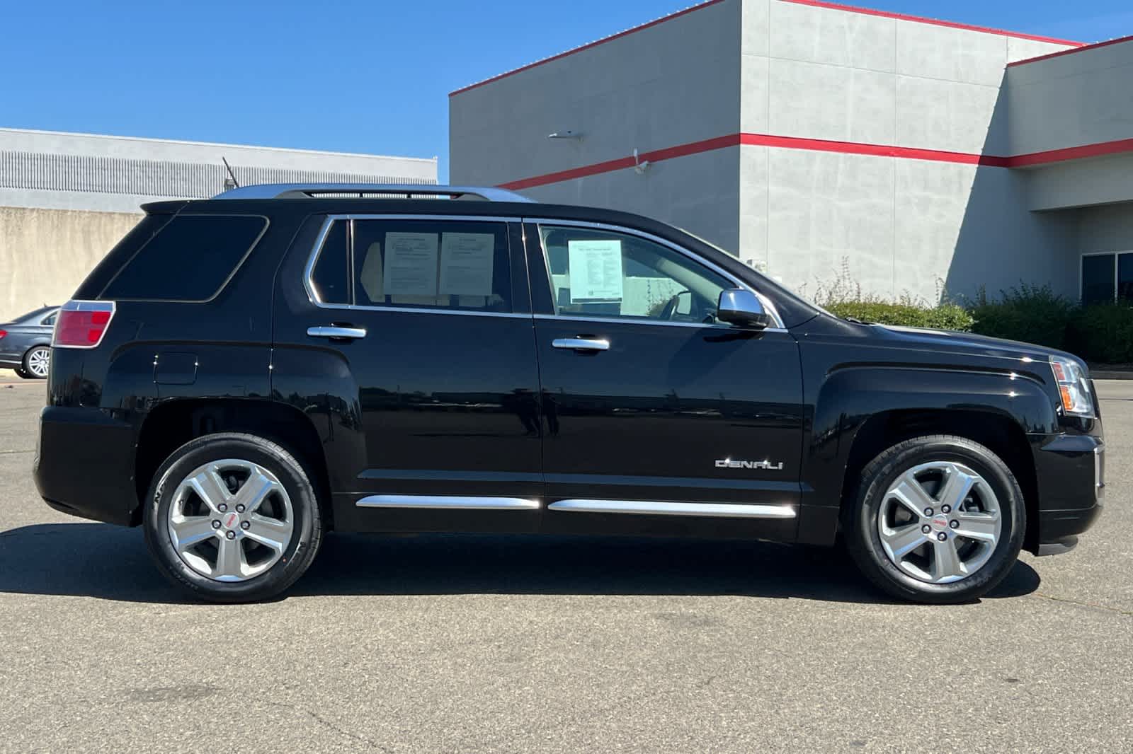 Thumbnail: 2017 GMC Terrain - 6