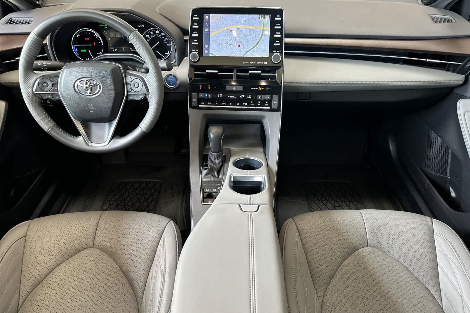 Thumbnail: 2021 Toyota Avalon - 3