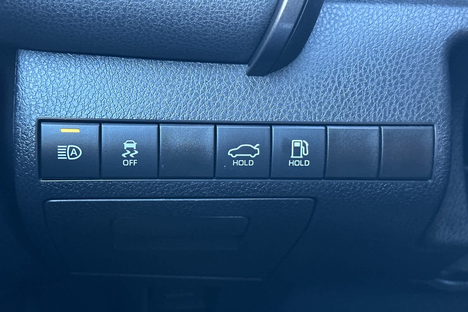 Thumbnail: 2020 Toyota Camry - 28