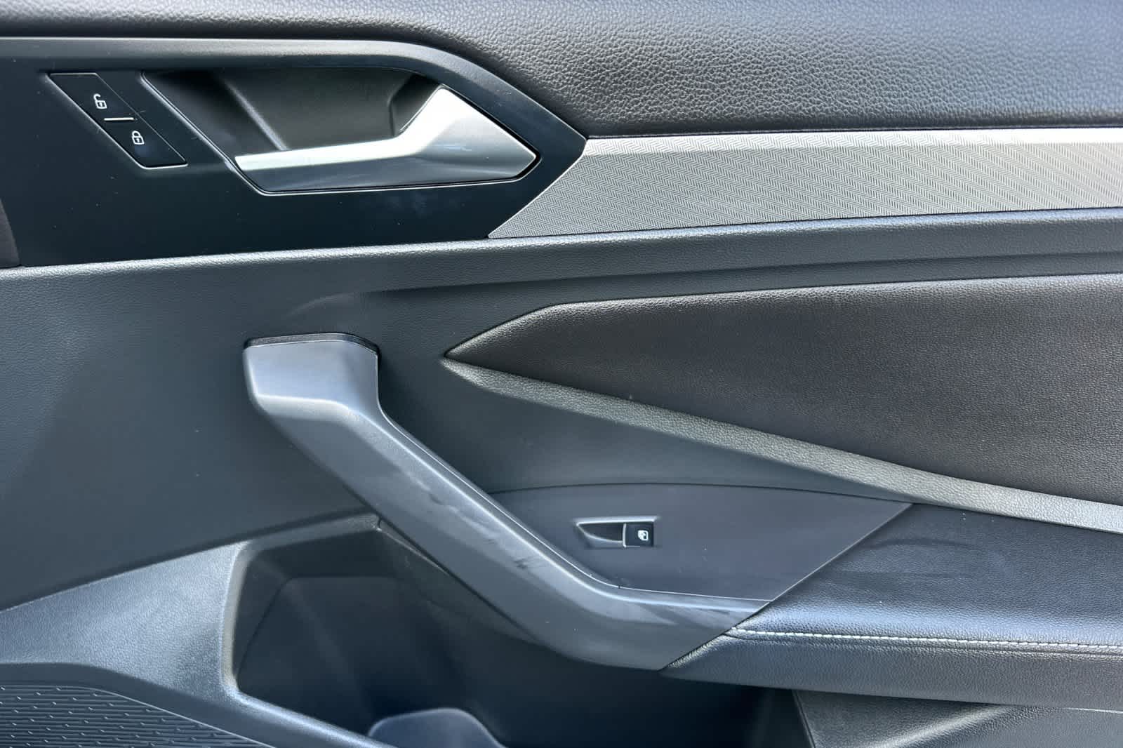 Thumbnail: 2022 Volkswagen Jetta - 17