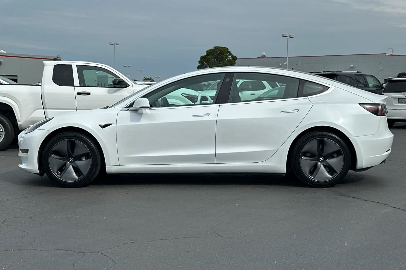 Thumbnail: 2019 Tesla Model 3 - 9