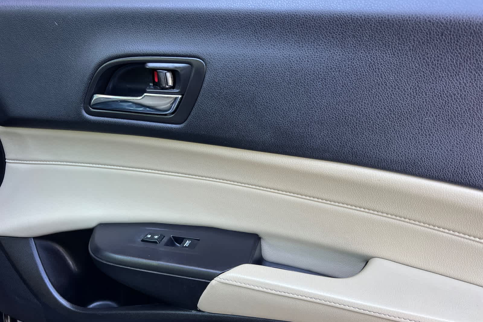 Thumbnail: 2015 Acura ILX - 17