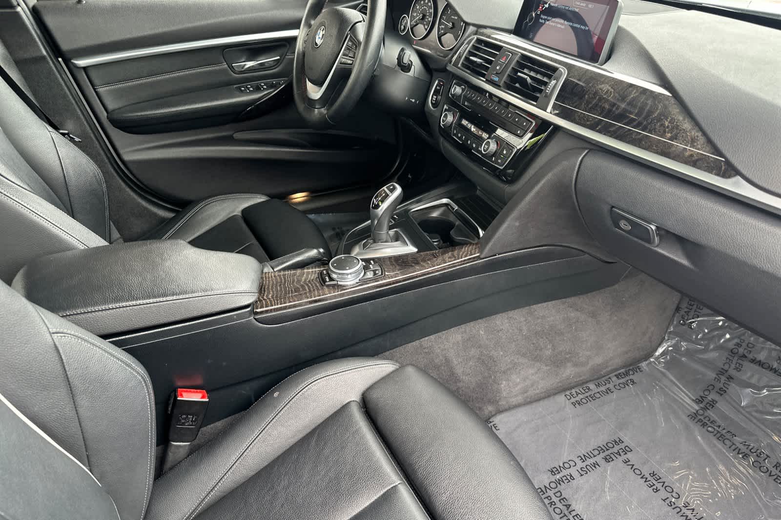 Thumbnail: 2016 BMW 3 Series - 16