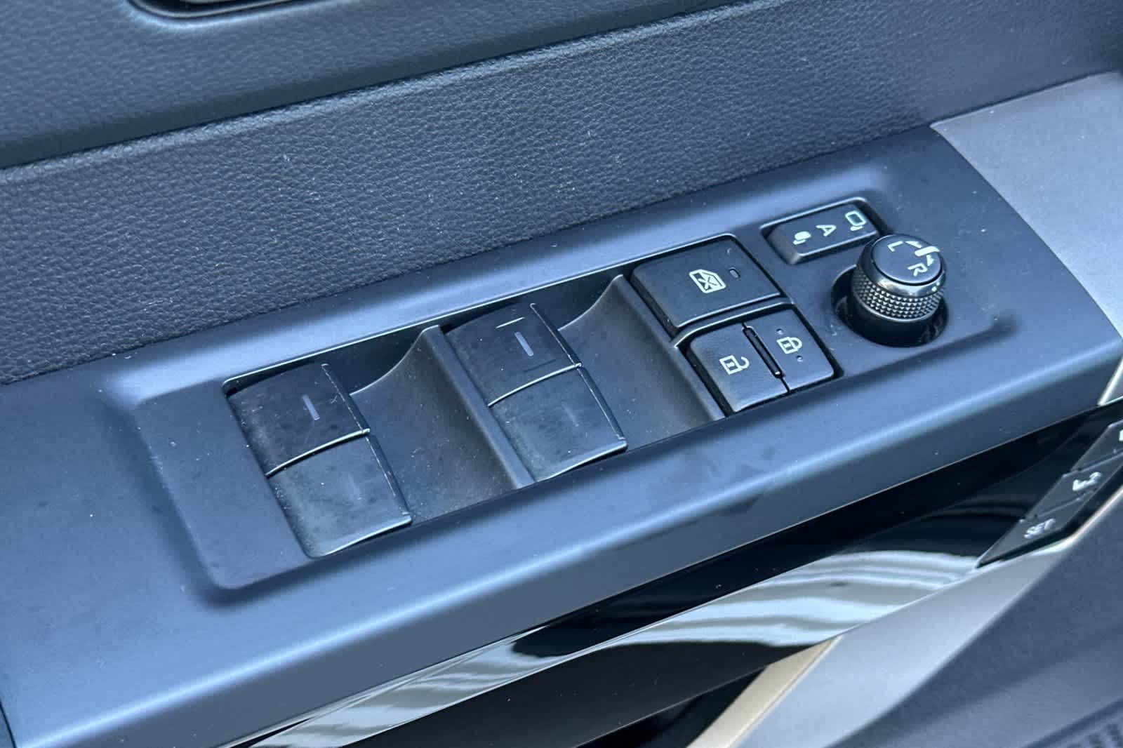 Thumbnail: 2022 Toyota Tundra - 13