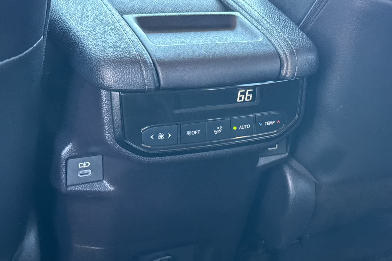 Thumbnail: 2025 Toyota Grand Highlander - 14