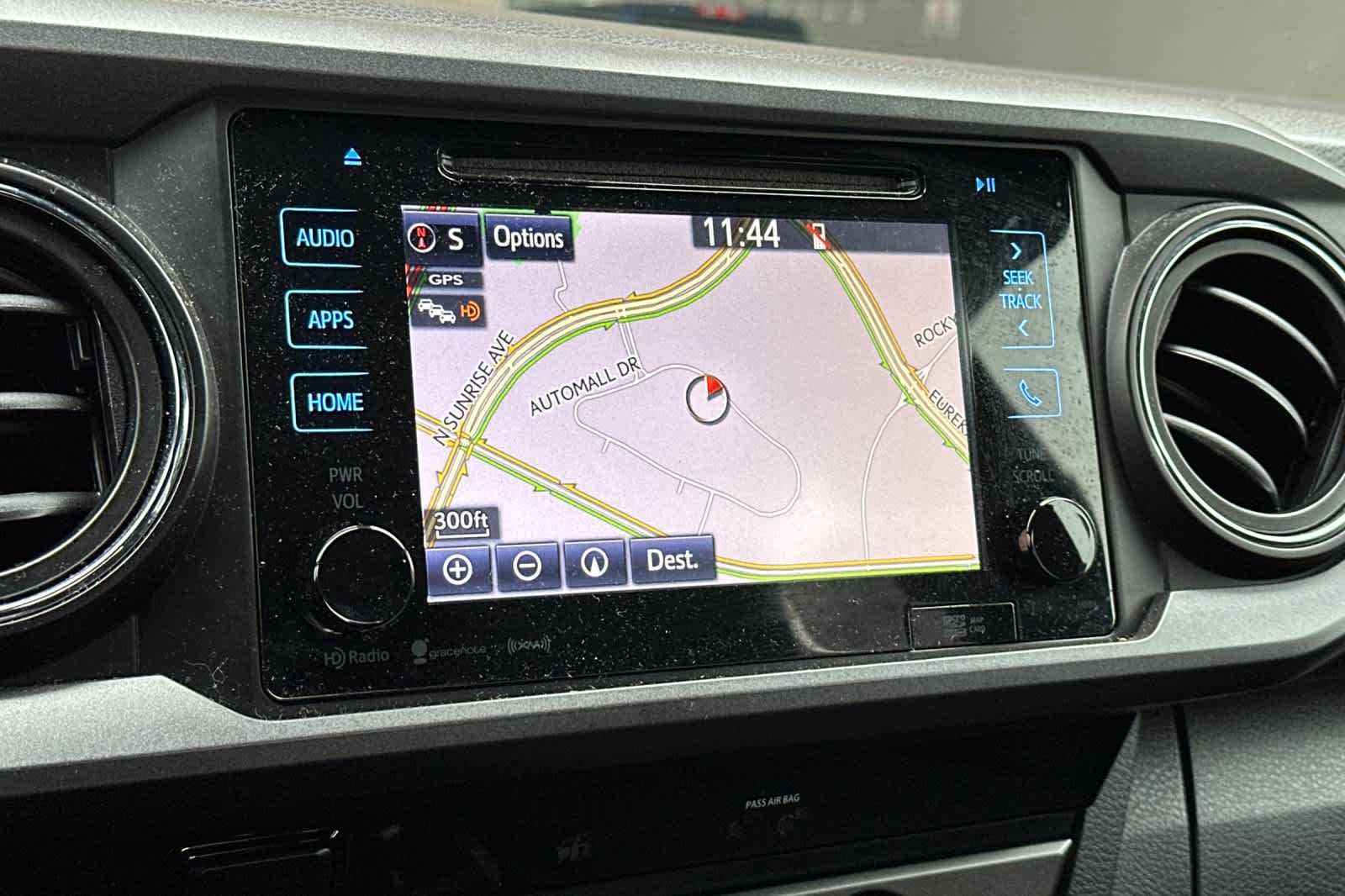 Thumbnail: 2018 Toyota Tacoma - 19