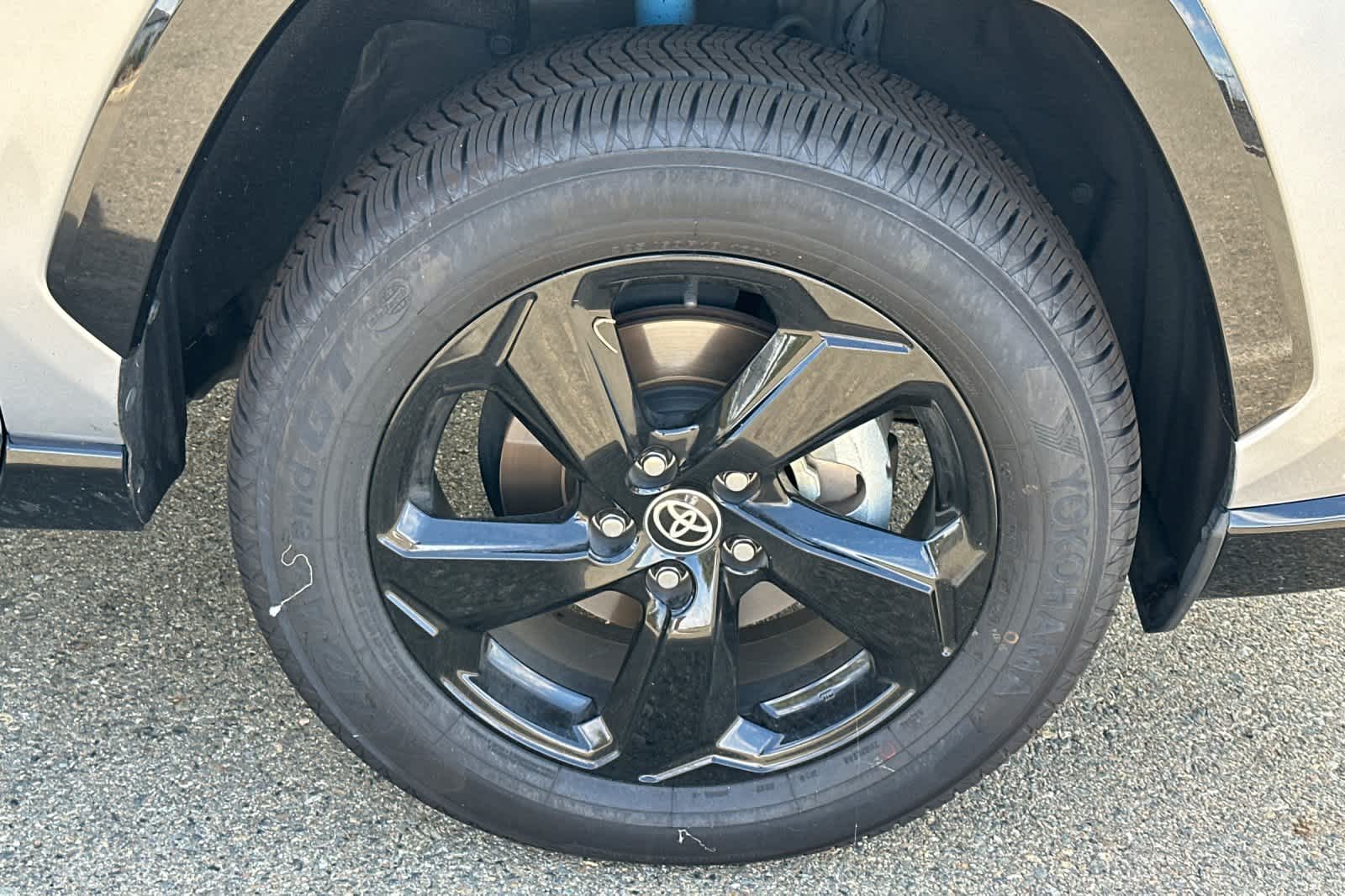 Thumbnail: 2021 Toyota RAV4 - 12