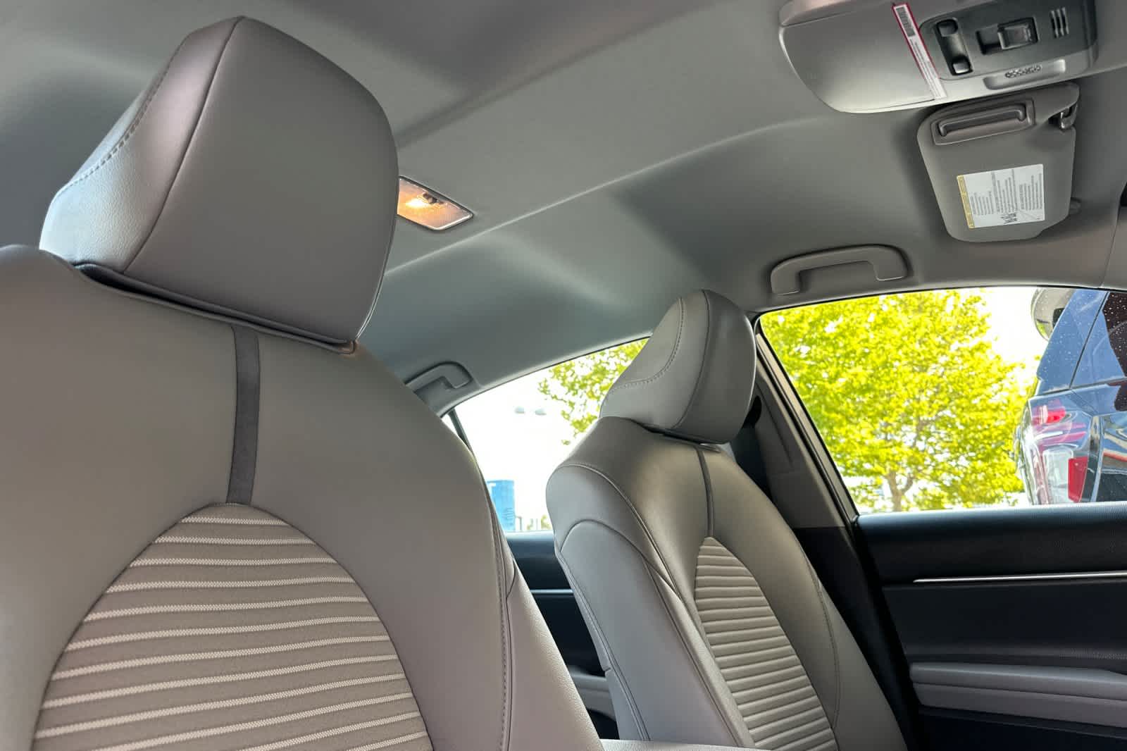 Thumbnail: 2019 Toyota Camry - 16