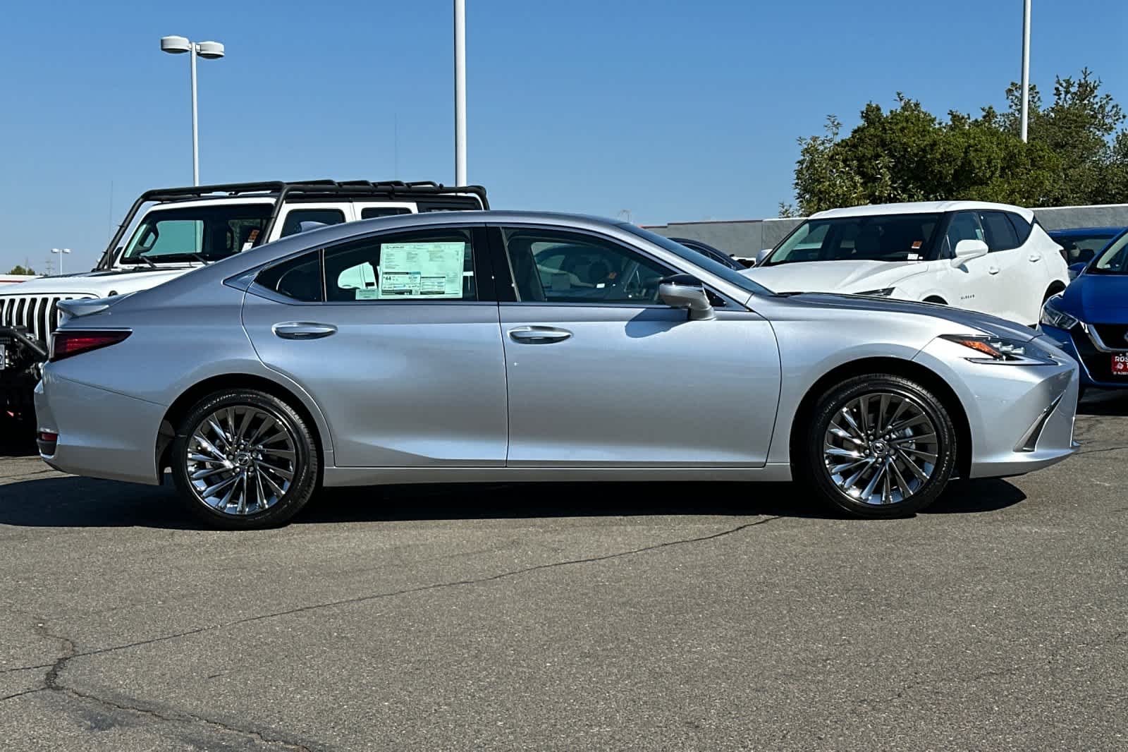 Thumbnail: 2025 Lexus ES - 6