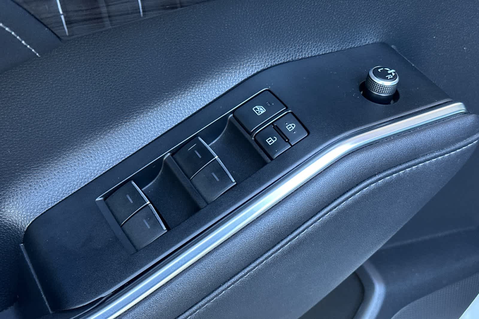 Thumbnail: 2020 Toyota Highlander - 12