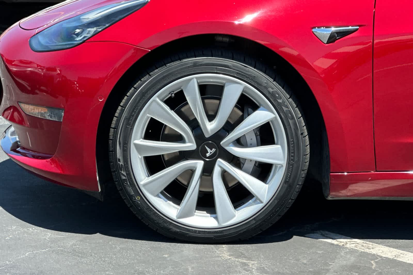 2019 Tesla Model 3 Long Range 28