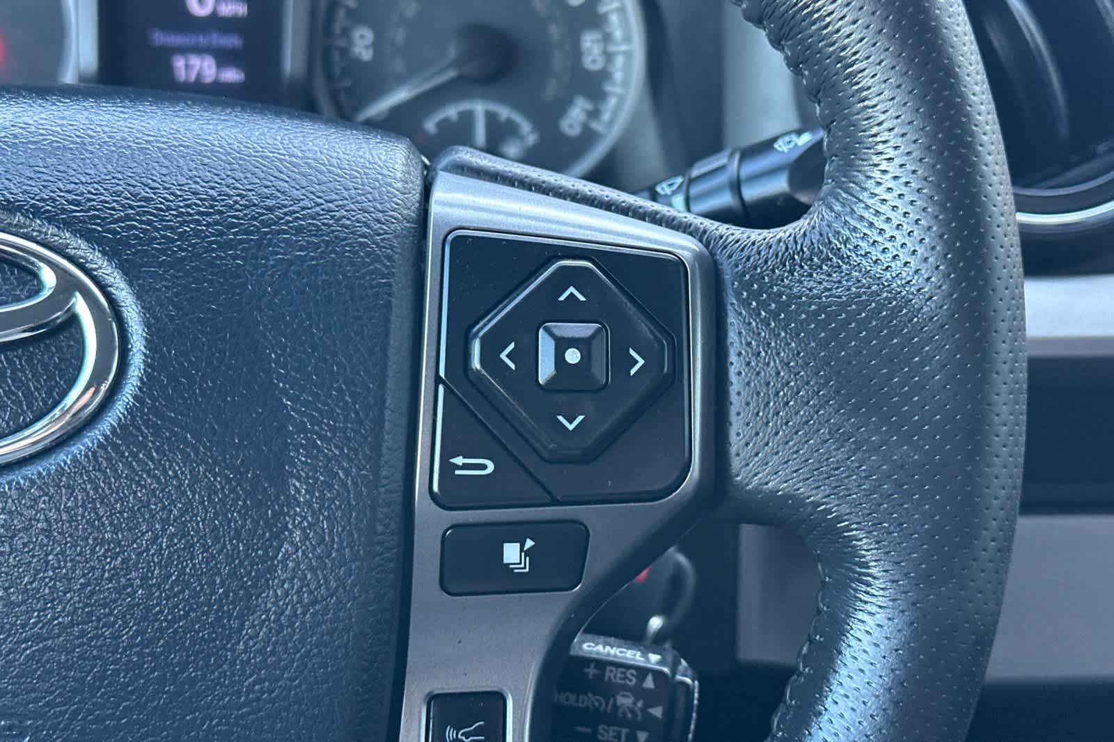 Thumbnail: 2019 Toyota Tacoma - 25