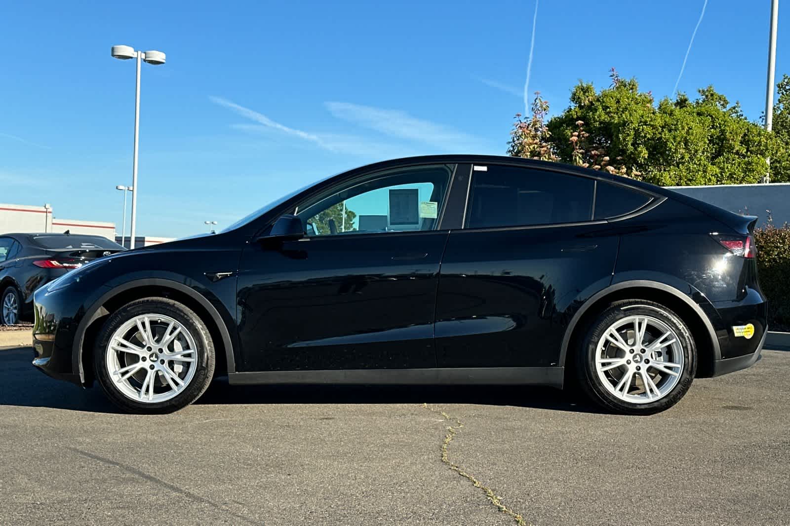 Thumbnail: 2023 Tesla Model Y - 9