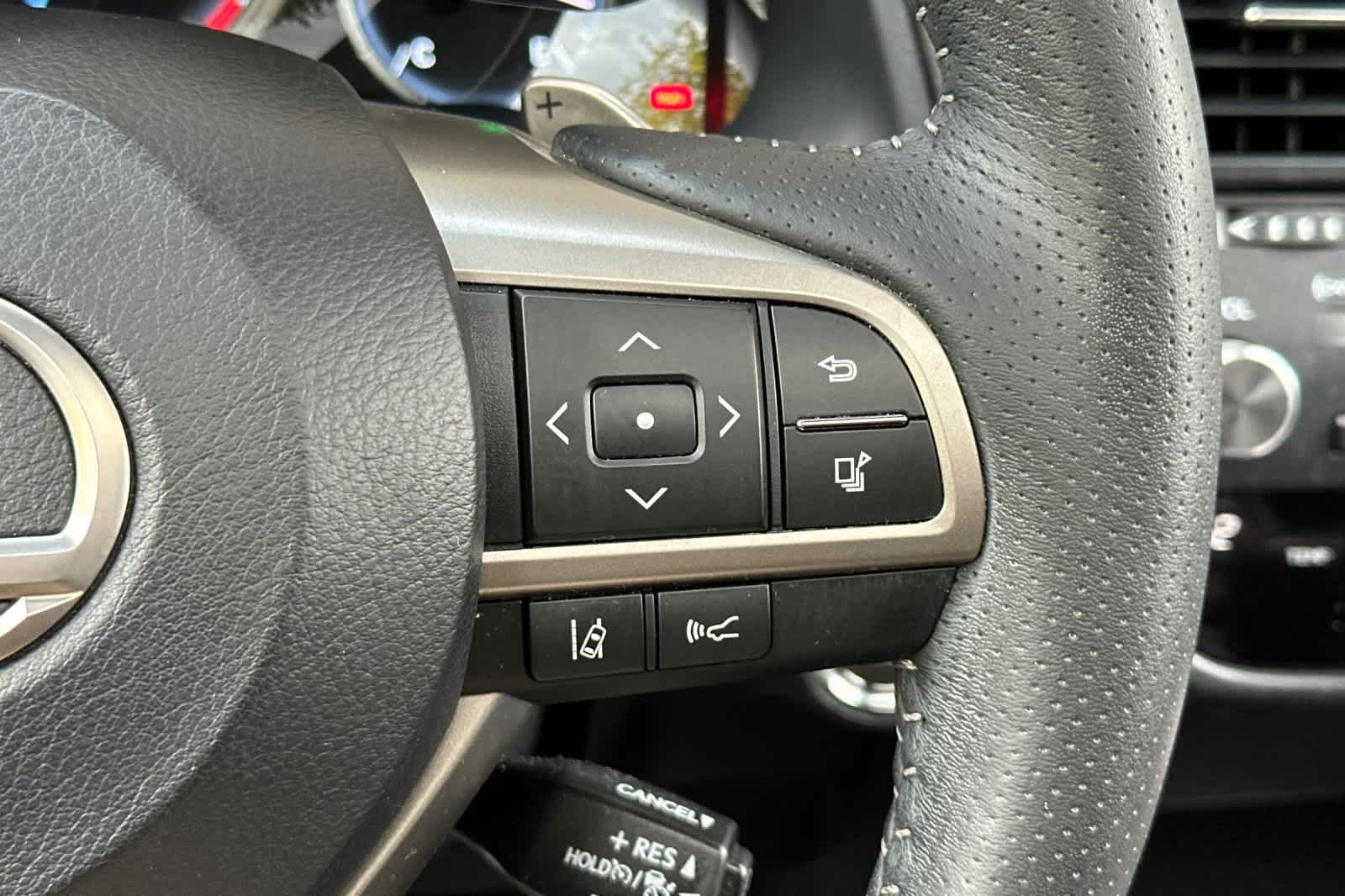 Thumbnail: 2018 Lexus RX - 28