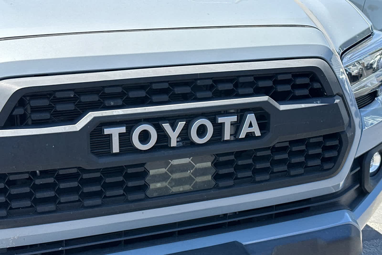 Thumbnail: 2021 Toyota Tacoma - 9