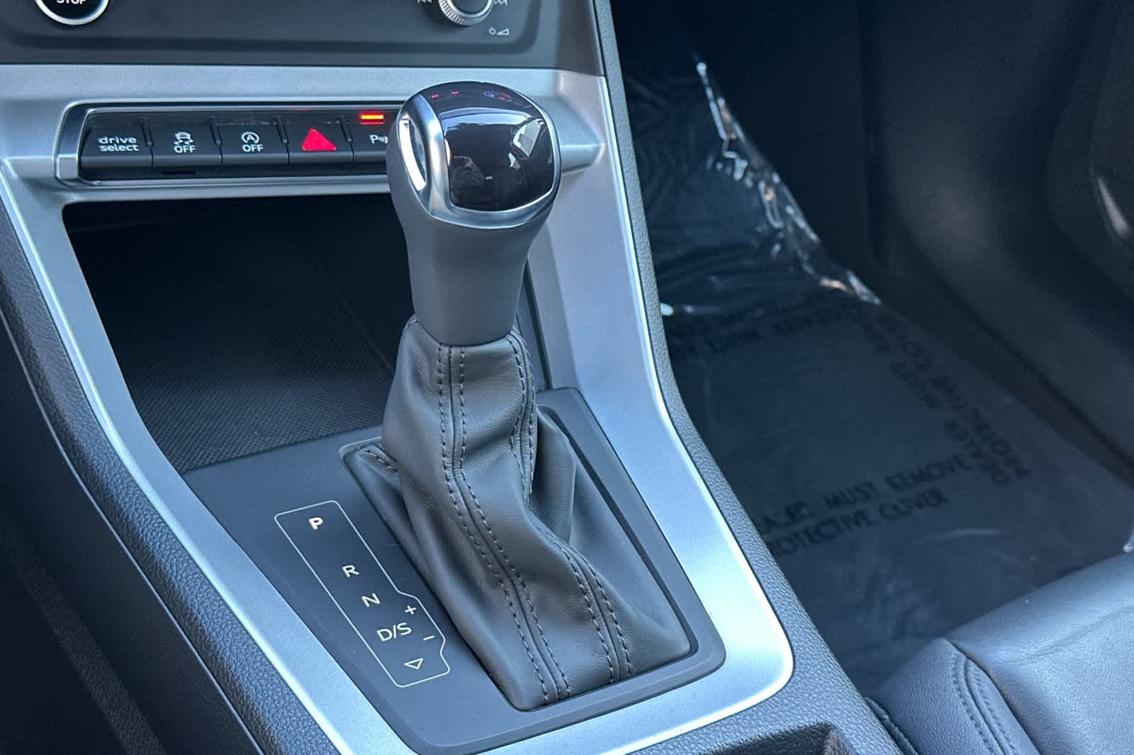 Thumbnail: 2023 Audi Q3 - 23