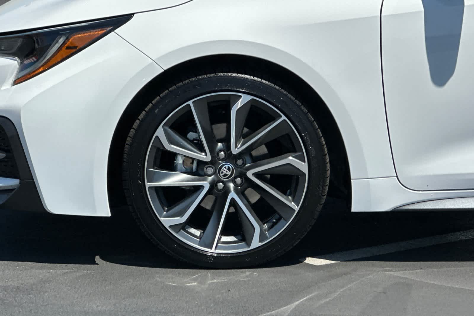 Thumbnail: 2021 Toyota Corolla - 28
