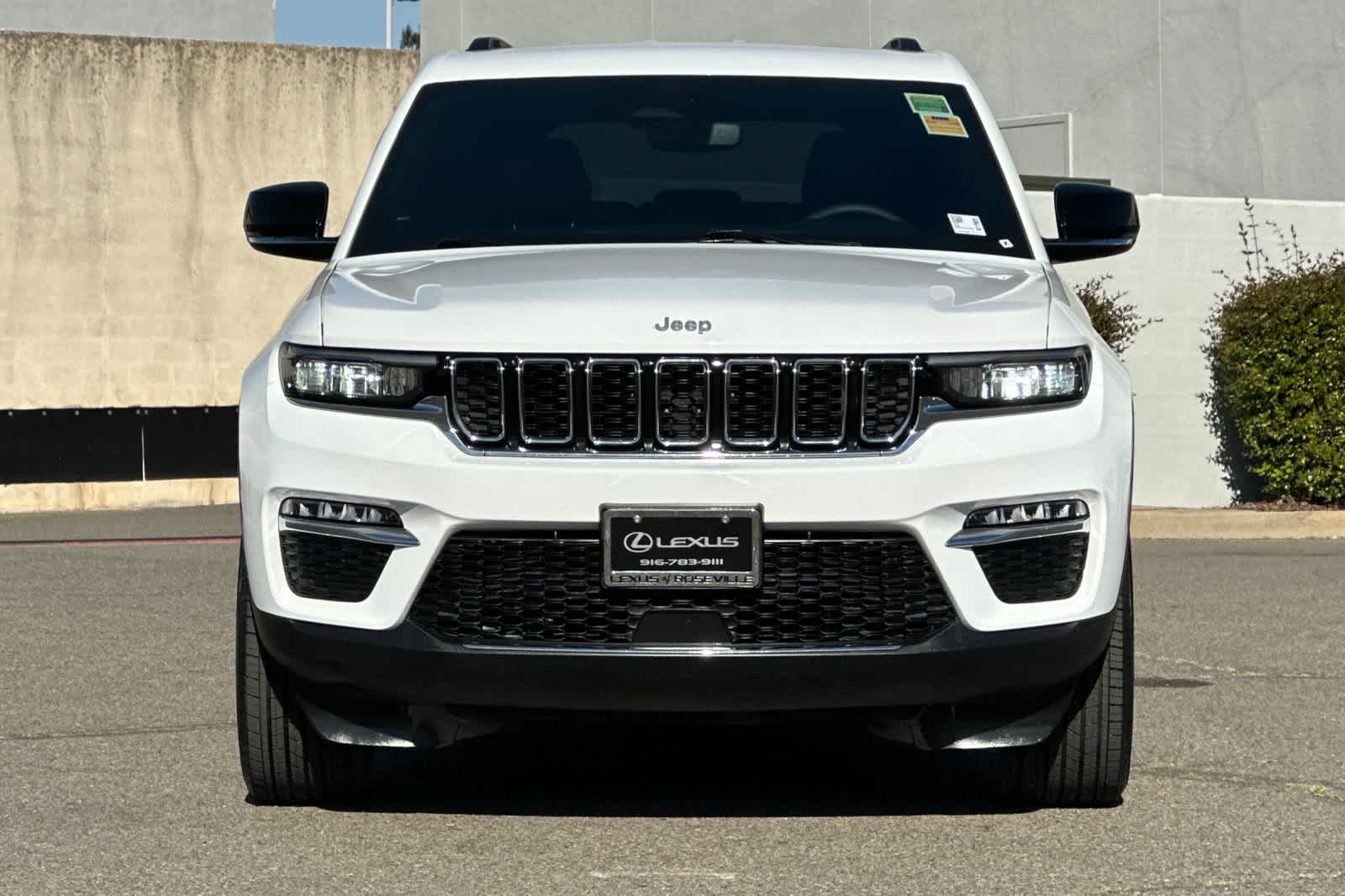 Thumbnail: 2024 Jeep Grand Cherokee - 10