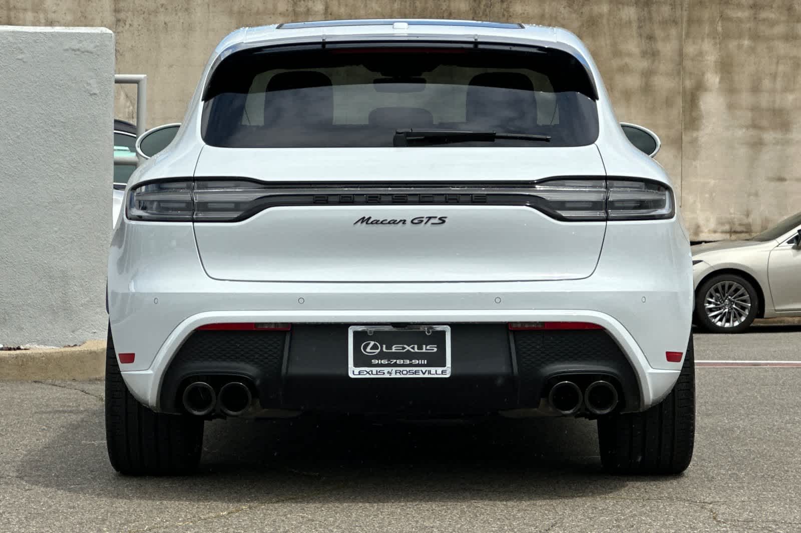 Thumbnail: 2023 Porsche Macan - 8