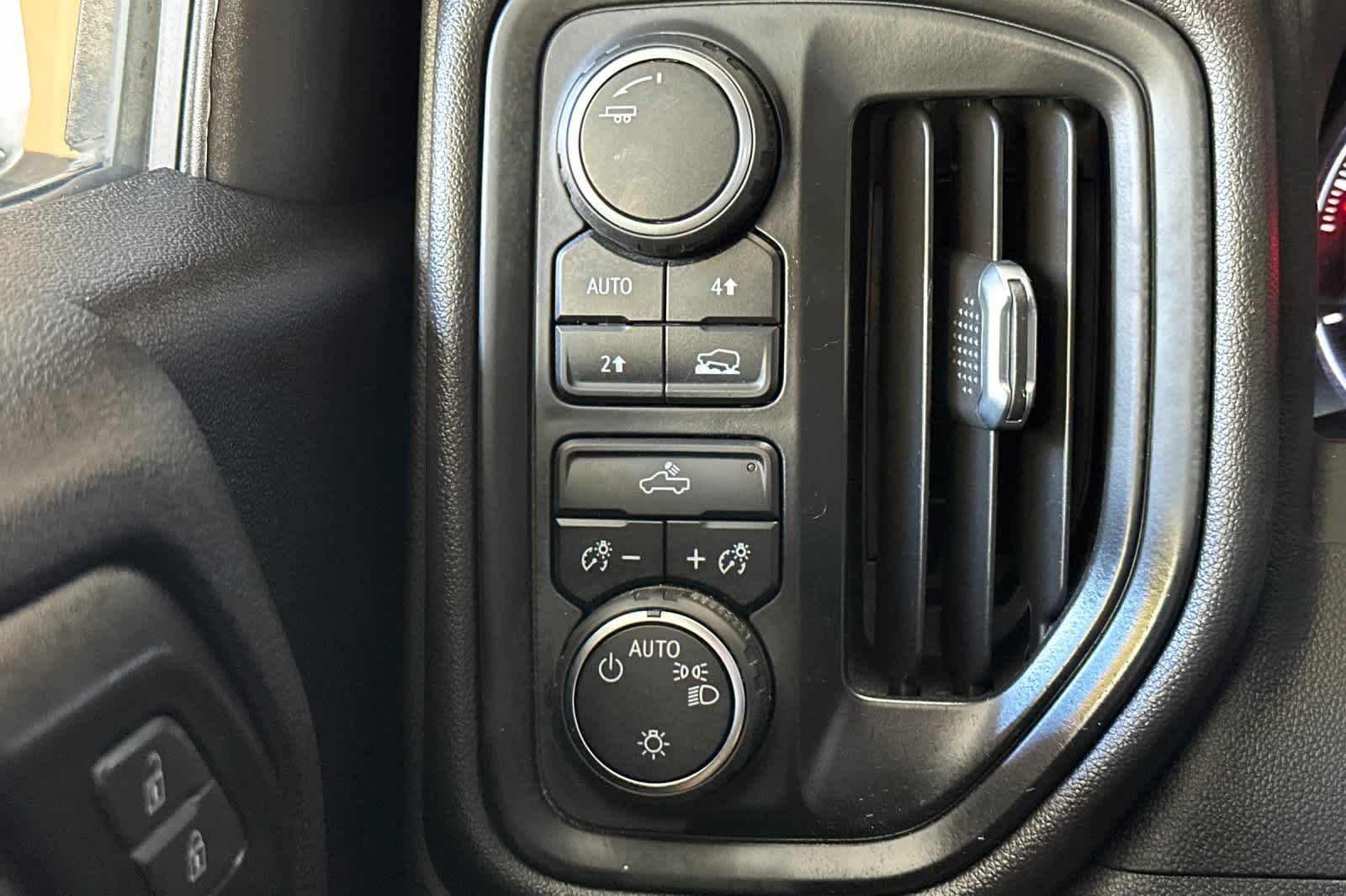 Thumbnail: 2022 Chevrolet Silverado 1500 - 27