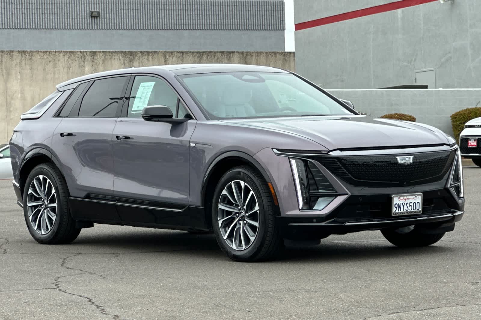 Thumbnail: 2024 Cadillac Lyriq - 5