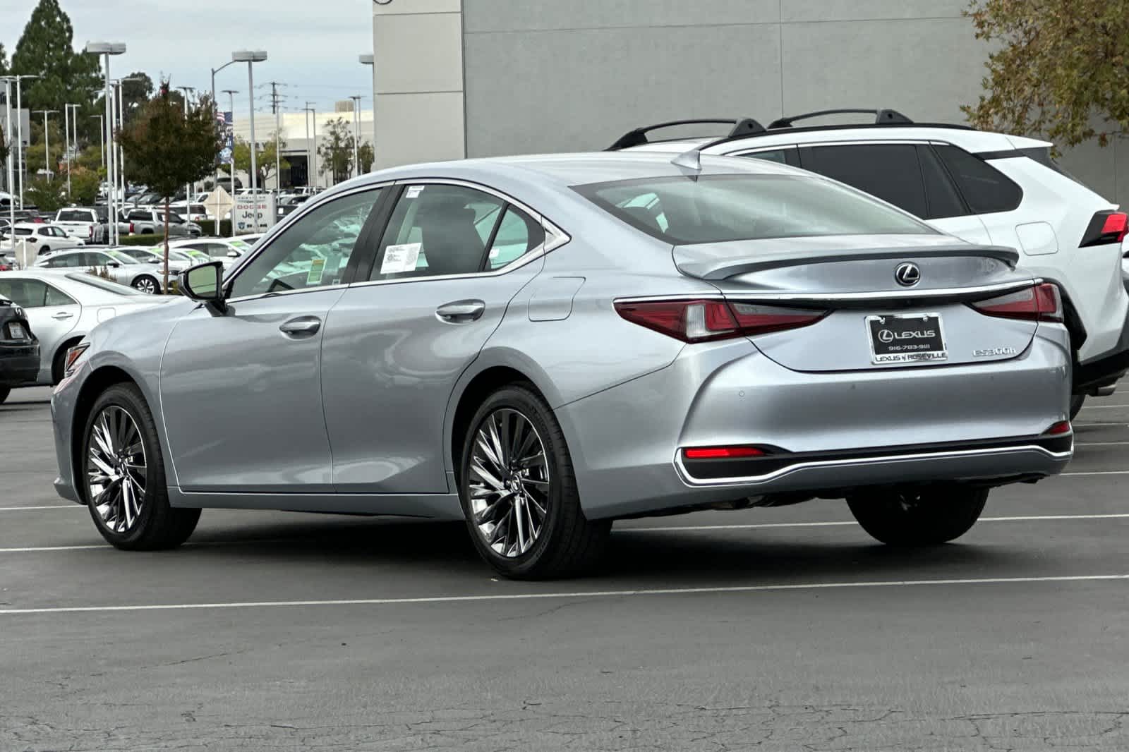 Thumbnail: 2025 Lexus ES - 7