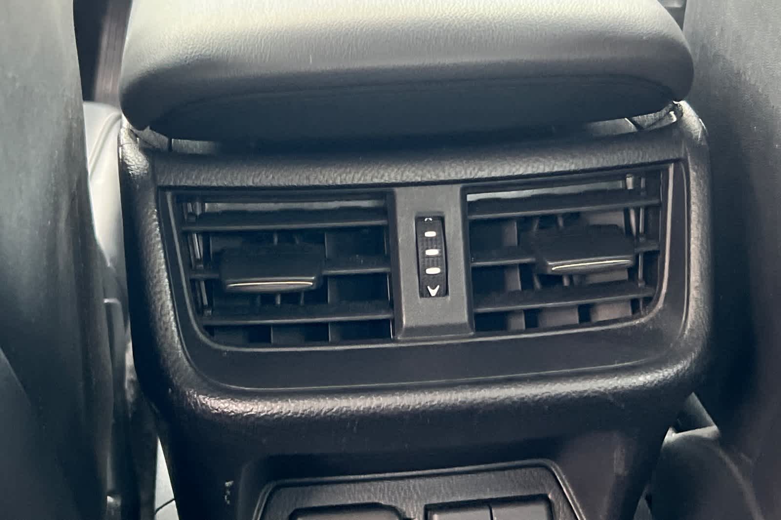 Thumbnail: 2019 Lexus ES - 14