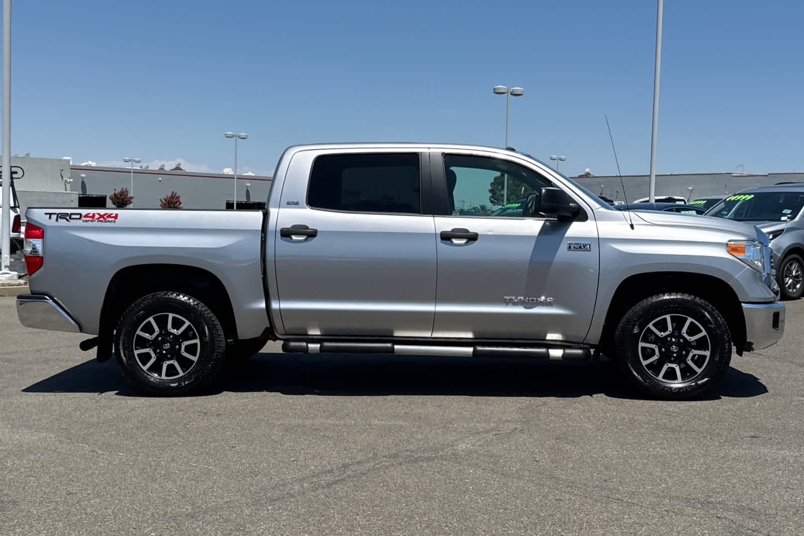 Thumbnail: 2016 Toyota Tundra - 6