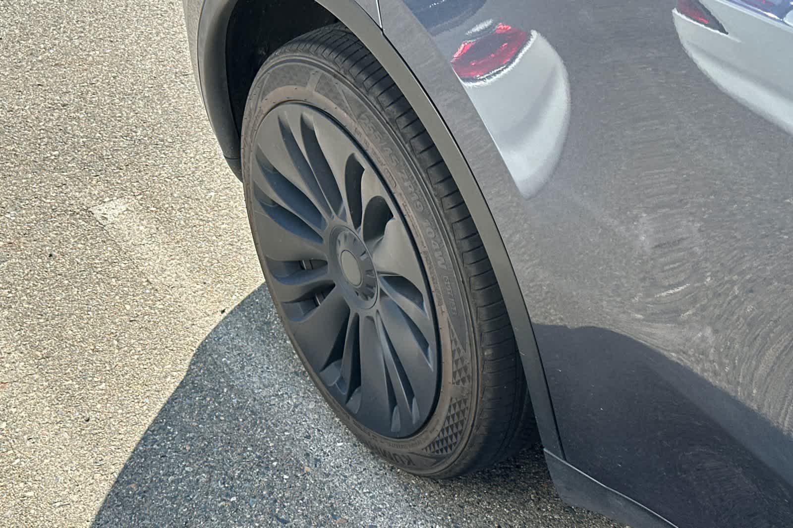 Thumbnail: 2023 Tesla Model Y - 13