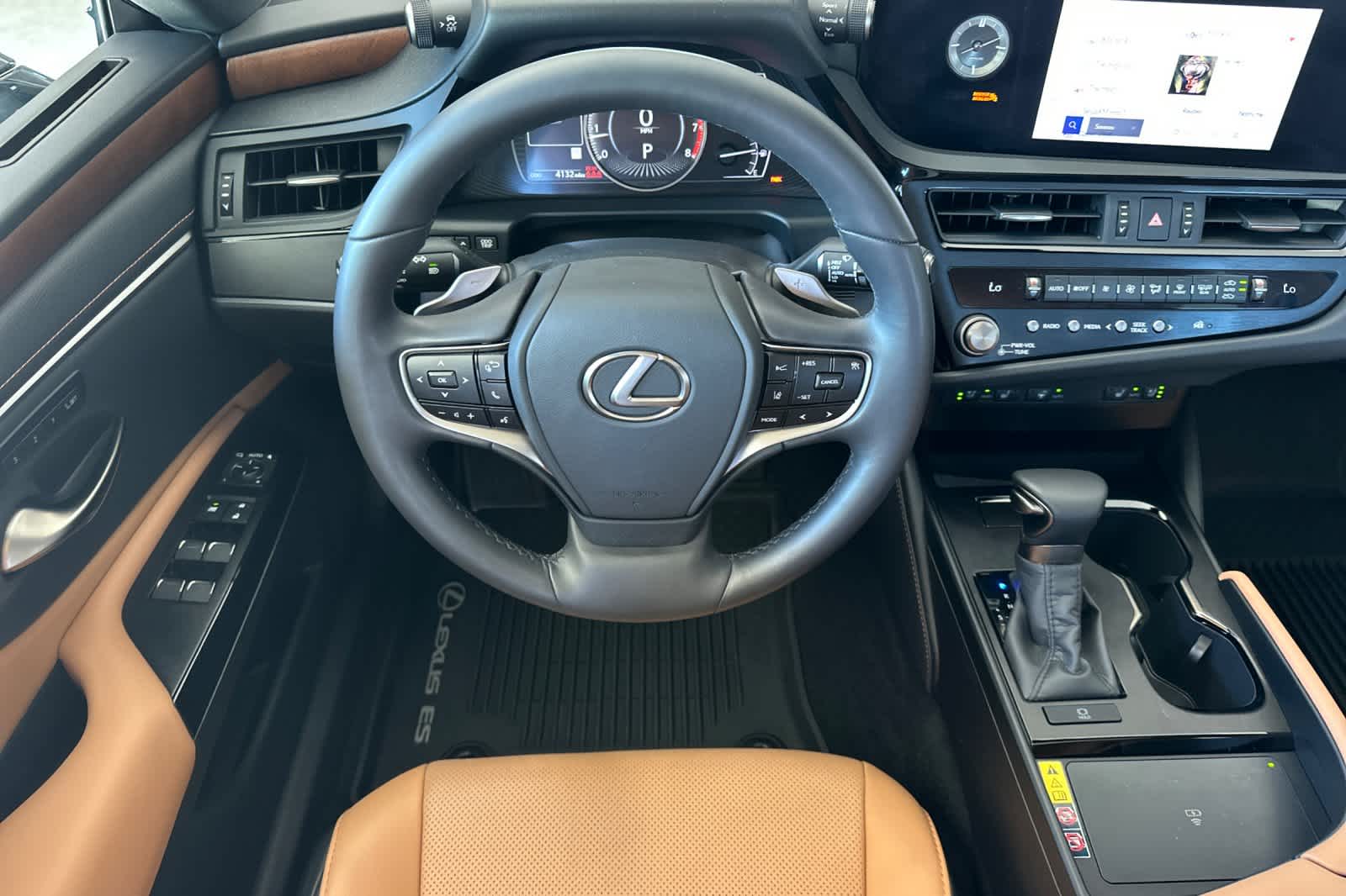 Thumbnail: 2025 Lexus ES - 15