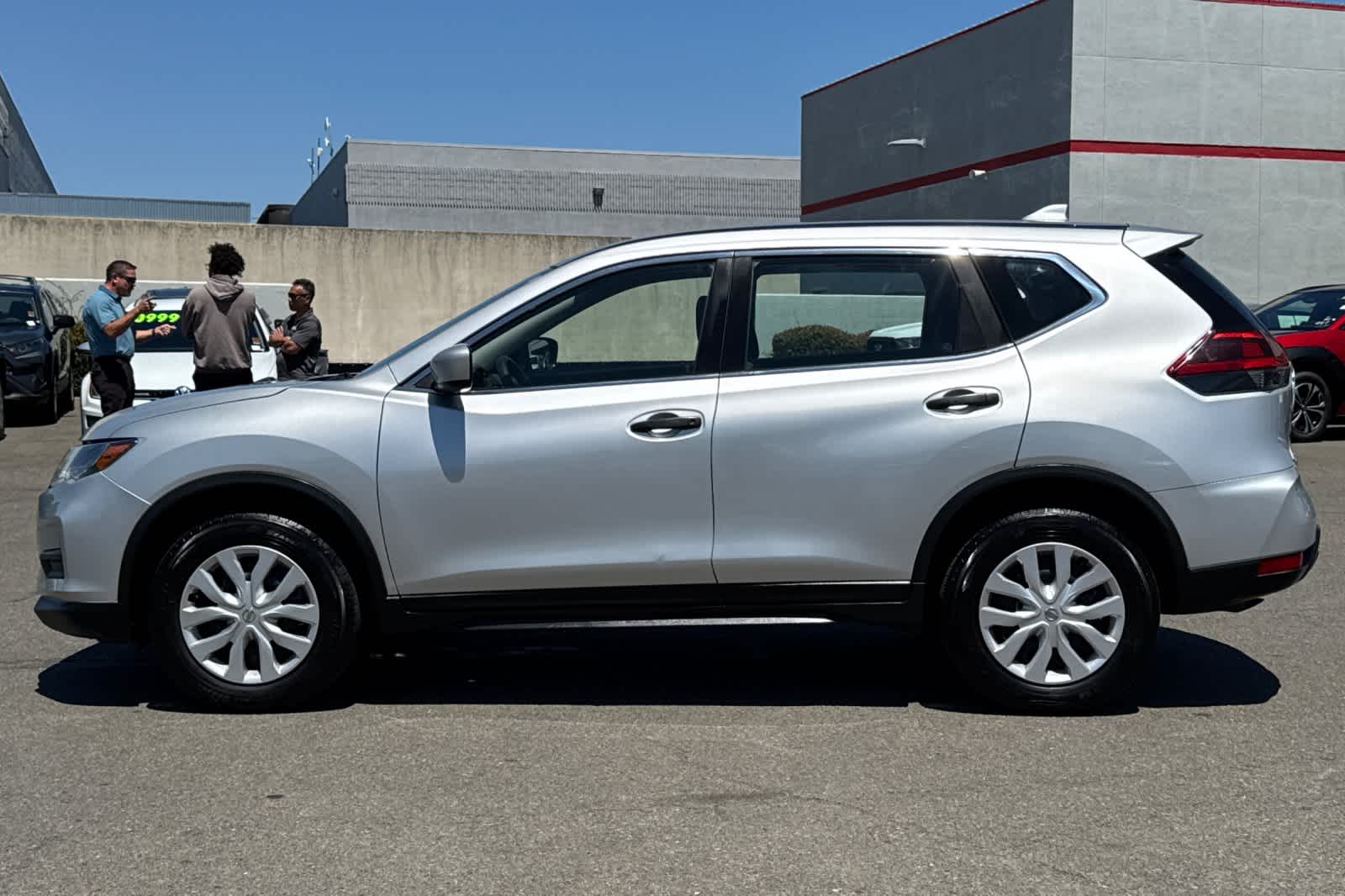 Thumbnail: 2020 Nissan Rogue - 9