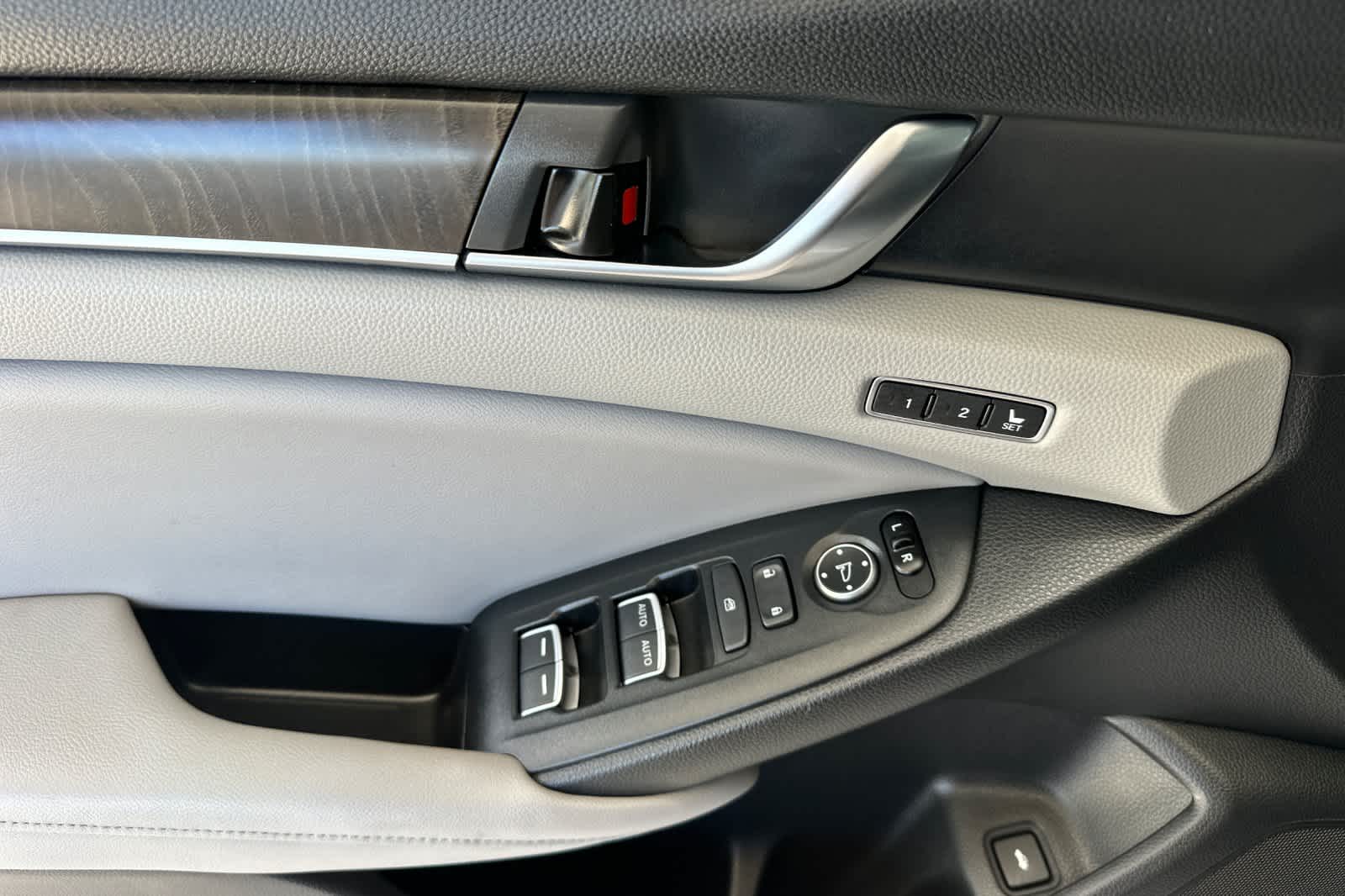 Thumbnail: 2018 Honda Accord - 12