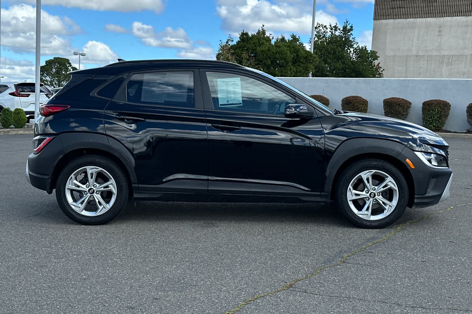 Thumbnail: 2022 Hyundai Kona - 6