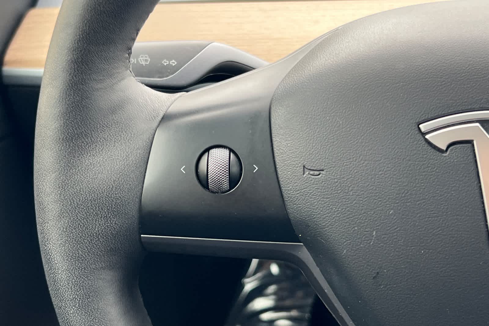 Thumbnail: 2022 Tesla Model Y - 27