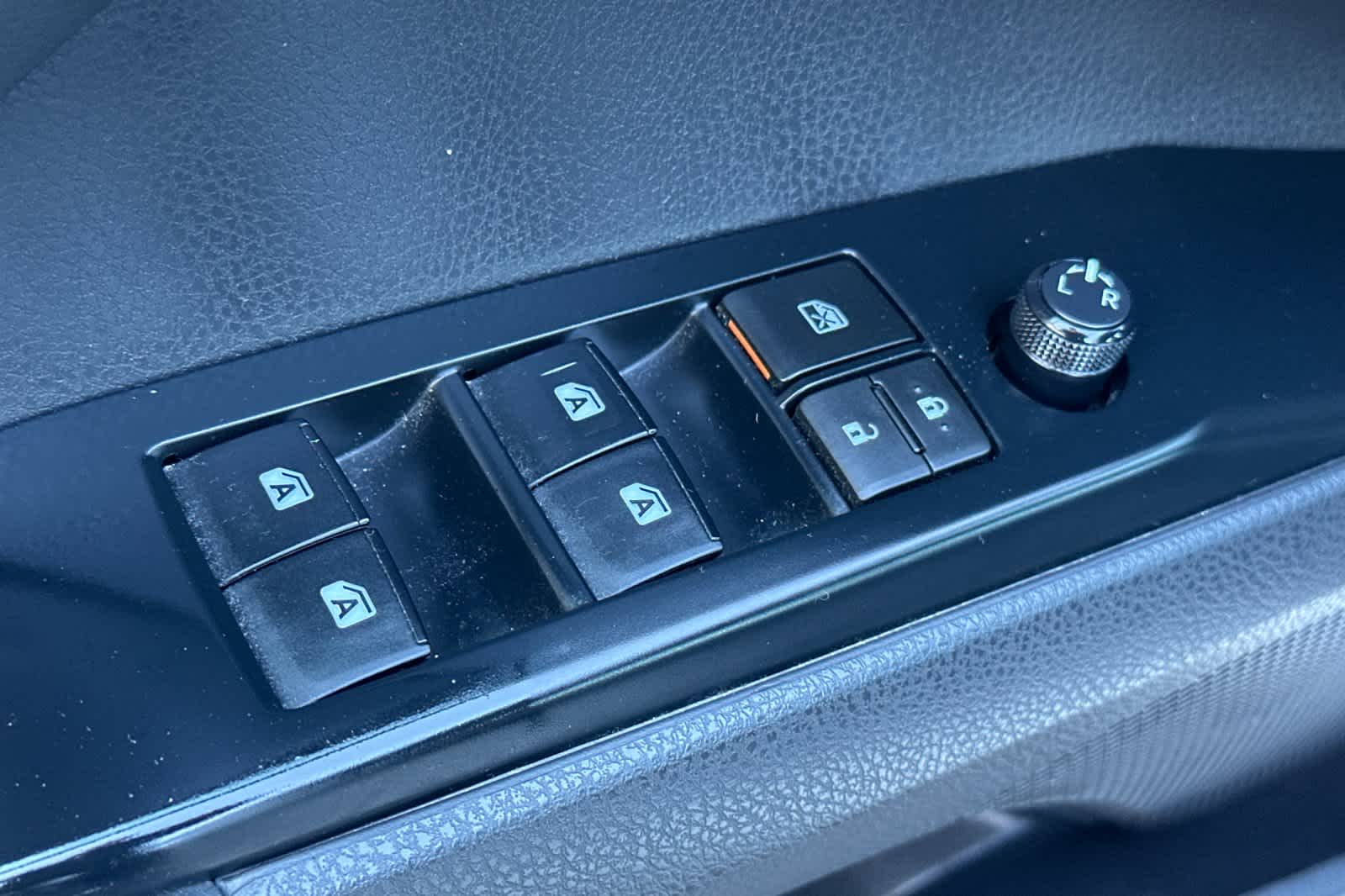 Thumbnail: 2020 Toyota Camry - 13