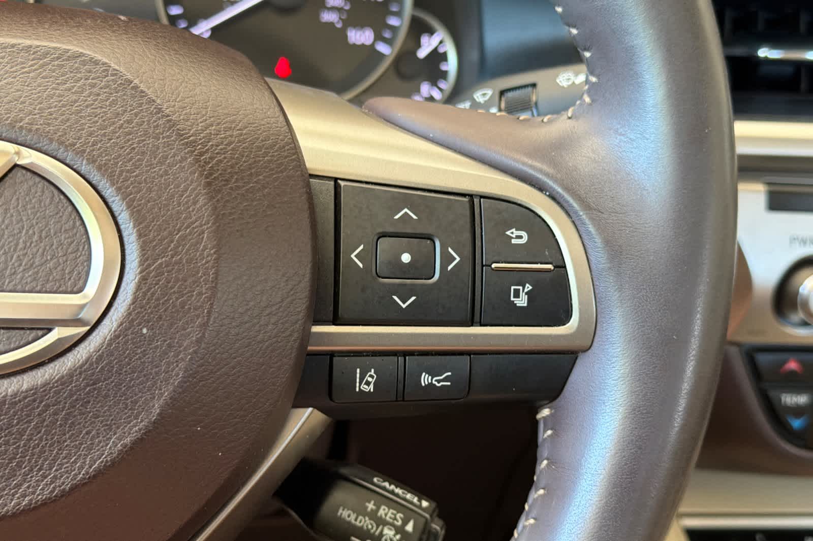 Thumbnail: 2016 Lexus ES - 26