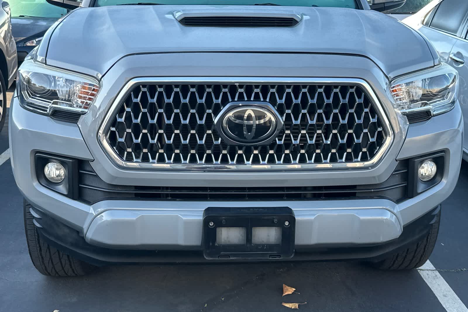 Thumbnail: 2019 Toyota Tacoma - 9