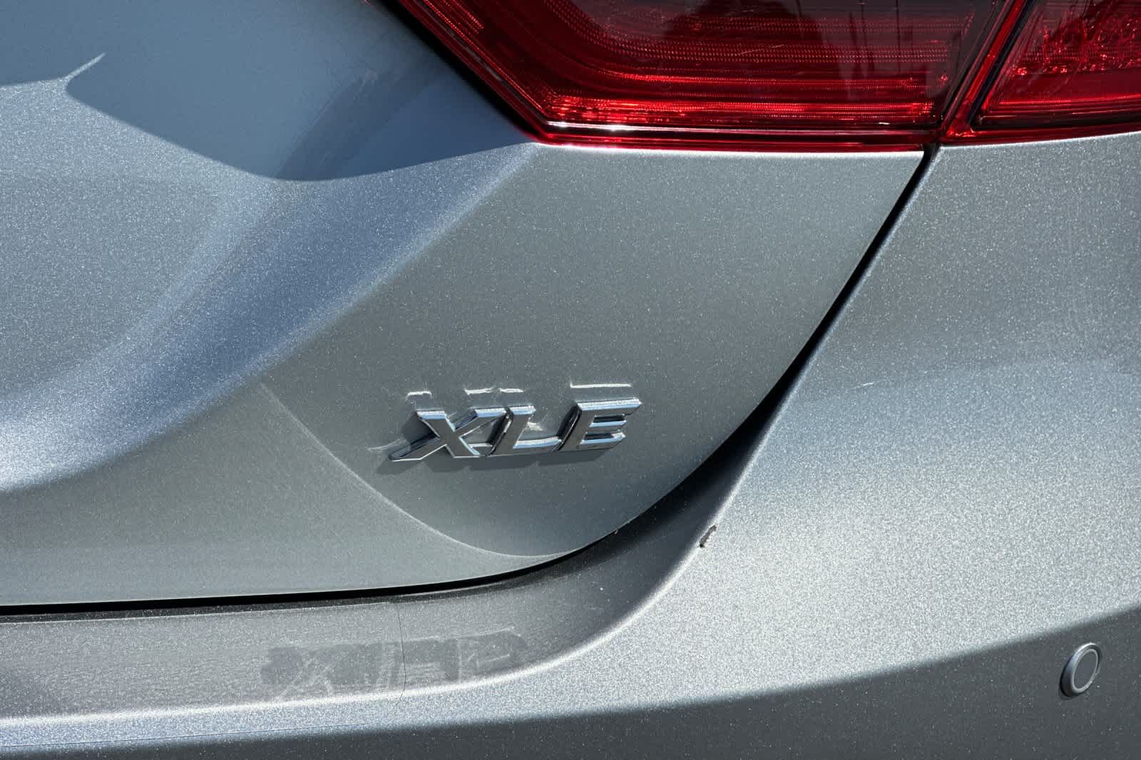 Thumbnail: 2023 Toyota Camry - 32